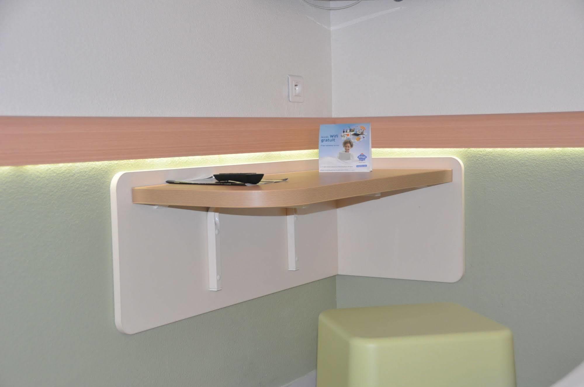 Ibis Budget Le Puy En Velay Esterno foto